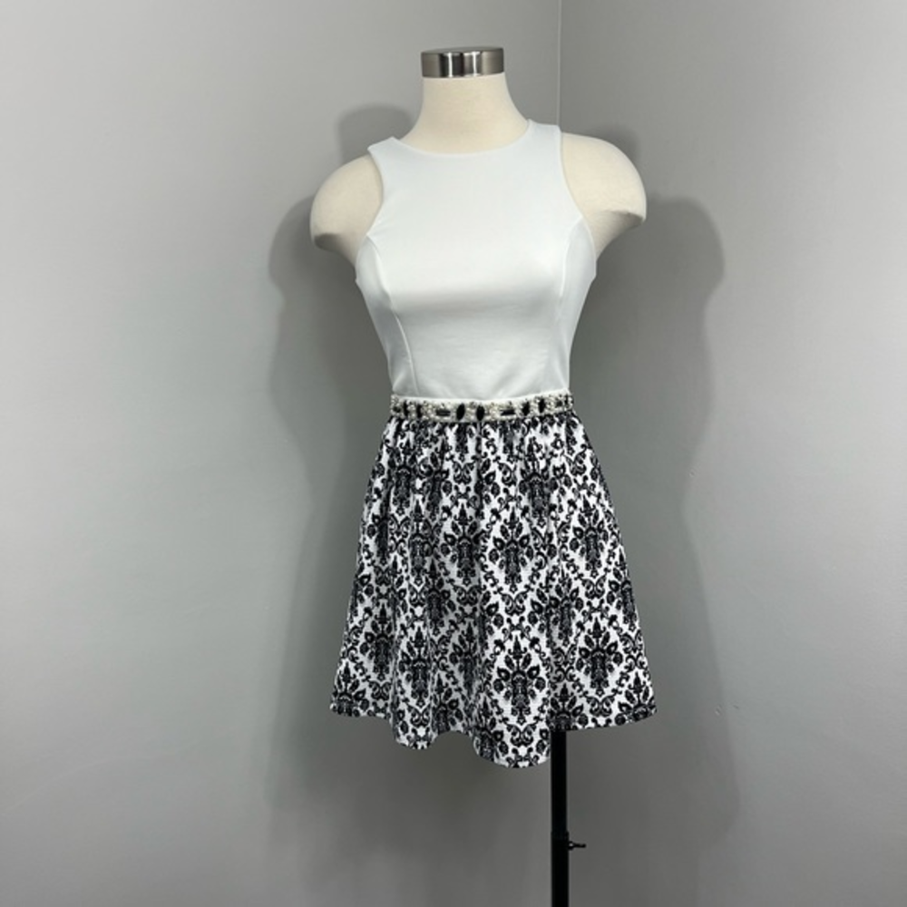 Just Me White/Black‎ Print Dress